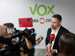 Abascal carga contra el Gobierno por el juicio a Bego&ntilde;a G&oacute;mez y acusa a "Bruselas" de estar "encubri&eacute;ndolo todo"