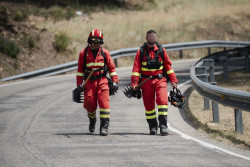Activada la UME ante el avance del incendio de Ejulve (Teruel), que obliga a desalojar tres mas&iacute;as