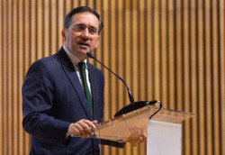Albares, sin prestigio alguno, convoca al embajador de Rusia para protestar por un  dron que ha ca&iacute;do en Ruman&iacute;a