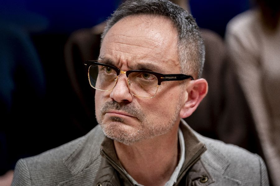 Alcalde de M&oacute;stoles dice ser v&iacute;ctima de "campa&ntilde;a absoluta de desprestigio" y acusa a la edil de "chantaje pol&iacute;tico"