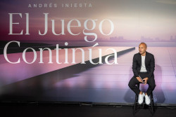 Andr&eacute;s Iniesta: "Me da pena, hubiese jugado hasta los 90 a&ntilde;os"