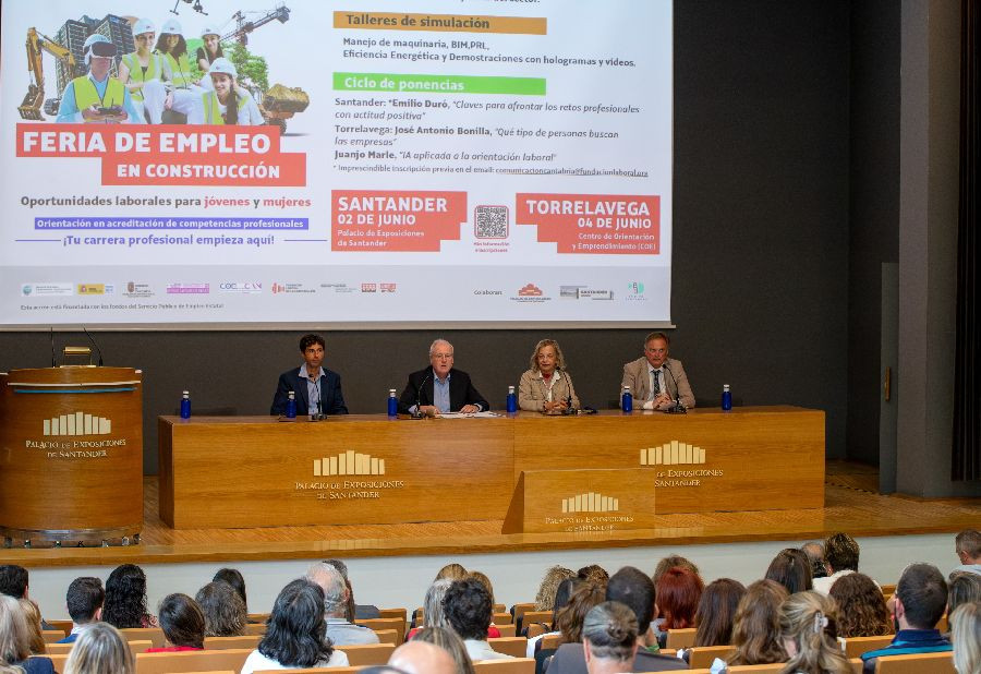 Arasti destaca la pujanza de la construcci&oacute;n en la inauguraci&oacute;n de la II Feria de Empleo del sector
