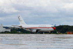 Aterriza en Torrej&oacute;n de Ardoz el avi&oacute;n con los 14 espa&ntilde;oles del crucero MV Hondius