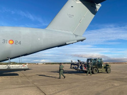 Aterriza en Torrej&oacute;n (Madrid) el primer avi&oacute;n con 76 espa&ntilde;oles repatriados desde Venezuela