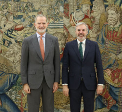 Azc&oacute;n traslada al Rey su malestar sobre la financiaci&oacute;n auton&oacute;mica y la condonaci&oacute;n de la deuda que "perjudica" a Arag&oacute;n