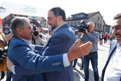Barb&oacute;n reclama respeto para Revilla tras defender la autonom&iacute;a de Le&oacute;n