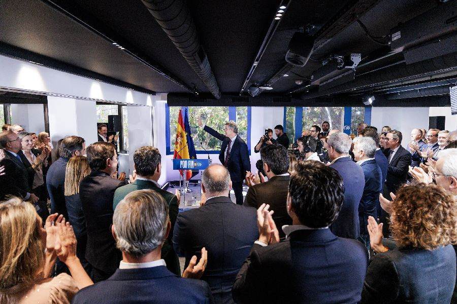 `Barones` del PP, tras los indicios de Anticorrupci&oacute;n contra el PSOE en el `caso Leire`: "Son una banda de mafiosos"