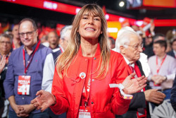 Bego&ntilde;a G&oacute;mez replica a Peinado que Reino Unido suprimi&oacute; los sellos en los pasaportes y le acusa de vulnerar derechos