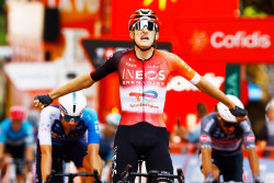 Ben Turner sorprende al sprint en la cuarta etapa de La Vuelta y Gaudu se coloca l&iacute;der