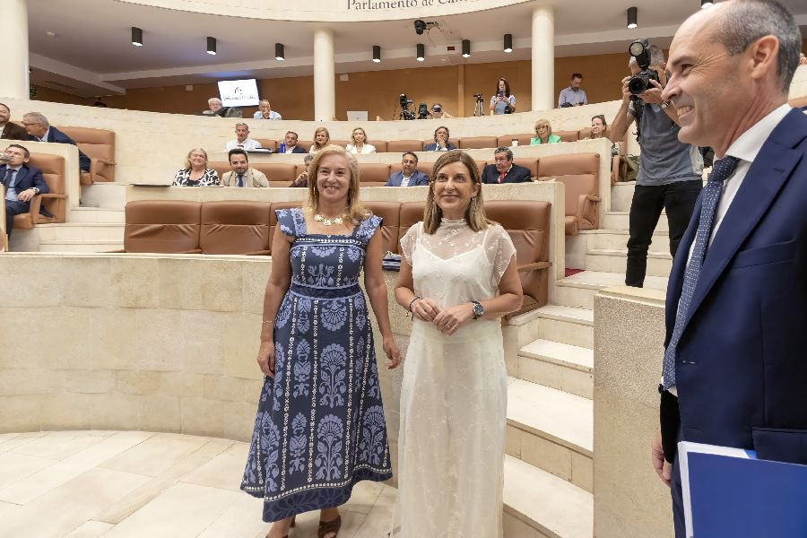  Buruaga realiza una treintena de anuncios en un discurso de  casi cuatro horas