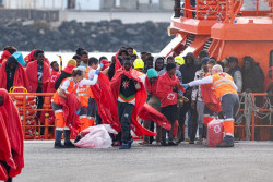 Canarias y Espa&ntilde;a  en plena invasi&oacute;n 569 migrantes en mayo en las islas con el consentimiento de S&aacute;nchez