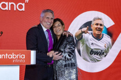  Cantabria homenajea a Santillana, "leyenda del f&uacute;tbol", en la recepci&oacute;n previa al d&iacute;a de la comunidad en Fitur