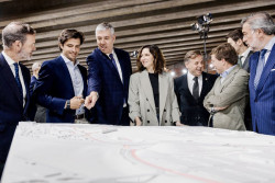 Carlos Sainz: "Mi deseo es tener en 2026 un coche para luchar por el podio"