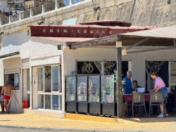 Ceuta trata de volver a la normalidad con recelo, miedo a salir y comercios medio vac&iacute;os tras la invasi&oacute;n