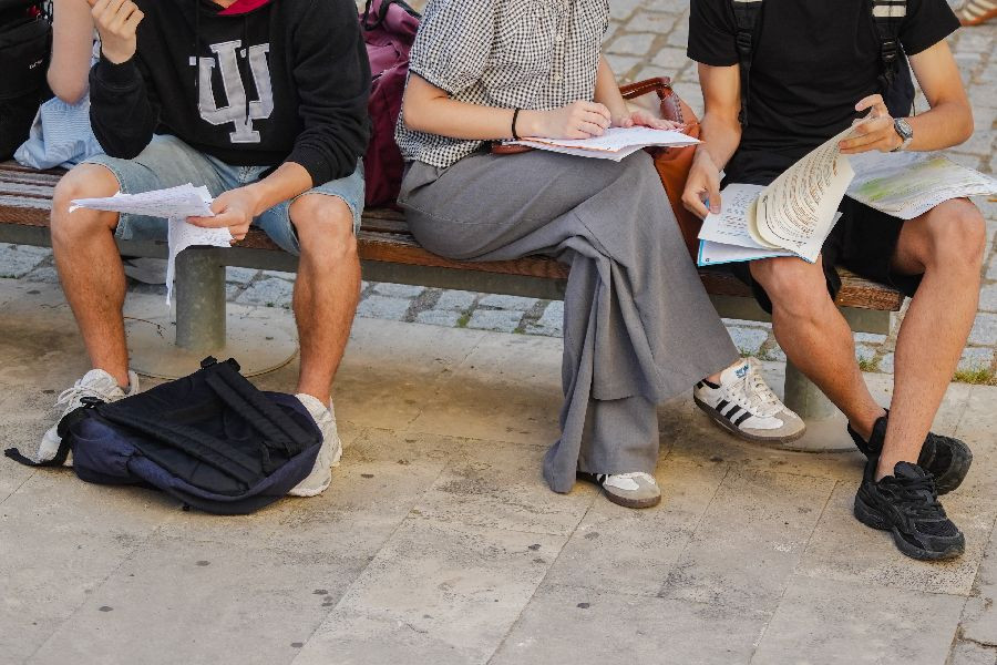 Clases suspendidas en Valencia ante la alerta roja por lluvias: estos son los colegios afectados