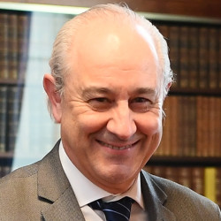 Como en Portugal, que PP apoye ya, por Eduardo Madro&ntilde;al