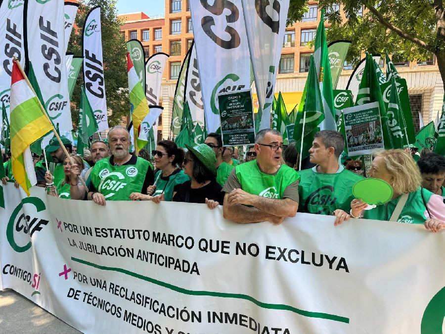 CSIF no descarta la huelga ante "mentiras" de Garc&iacute;a y pide la jubilaci&oacute;n acordada en Estatuto Marco en segunda vuelta