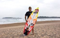 David `Capi` Garc&iacute;a descubrir&aacute; este lunes su estrella en el `Paseo del Surf` de Somo