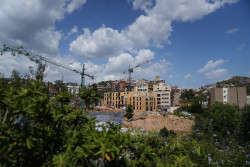 Dos de cada tres j&oacute;venes aplazan su proyecto de vida por el precio de la vivienda, seg&uacute;n EAE Business School