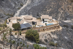 El Ayuntamiento de Los Gallardos pide a los vecinos que no accedan a la zona desalojada salvo con un agente