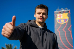 El Bar&ccedil;a ficha al portero espa&ntilde;ol Sergey Hern&aacute;ndez hasta 2029