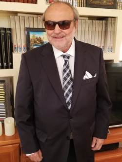 El escritor c&aacute;ntabro Juan Carlos Corniero presenta en Torrelavega su nuevo poemario