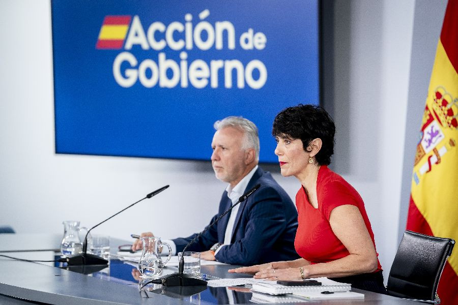 El Gobierno avisa de la "desprotecci&oacute;n" de mujeres y ni&ntilde;as en Ceuta  y no las env&iacute;a con sus familia es Marruecos