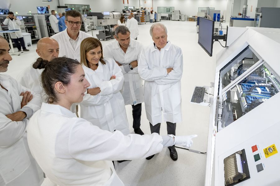 El Gobierno destinar&aacute; 2,5 millones a facilitar la contrataci&oacute;n de j&oacute;venes investigadores