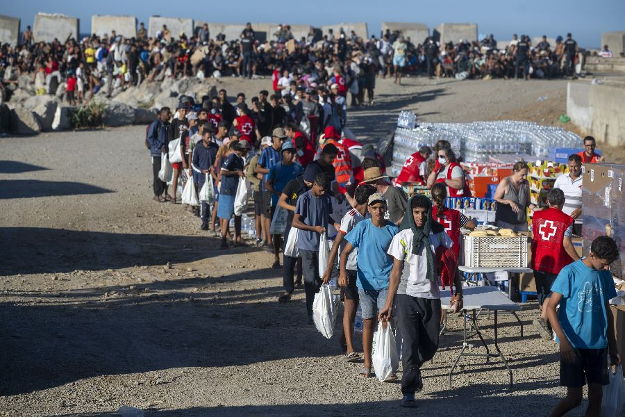 El Gobierno tiene identificados a m&aacute;s de 2.900 menores marroqu&iacute;es  en Ceuta tras la invasion