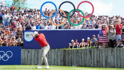 El golfista espa&ntilde;ol Jon Rahm ve esfumarse las medallas en los &uacute;ltimos hoyos de Paris 2024