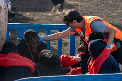 El Hierro: de la desilusi&oacute;n por la ausencia del Papa a visibilizar la "mort&iacute;fera" ruta atl&aacute;ntica y la acogida migratoria