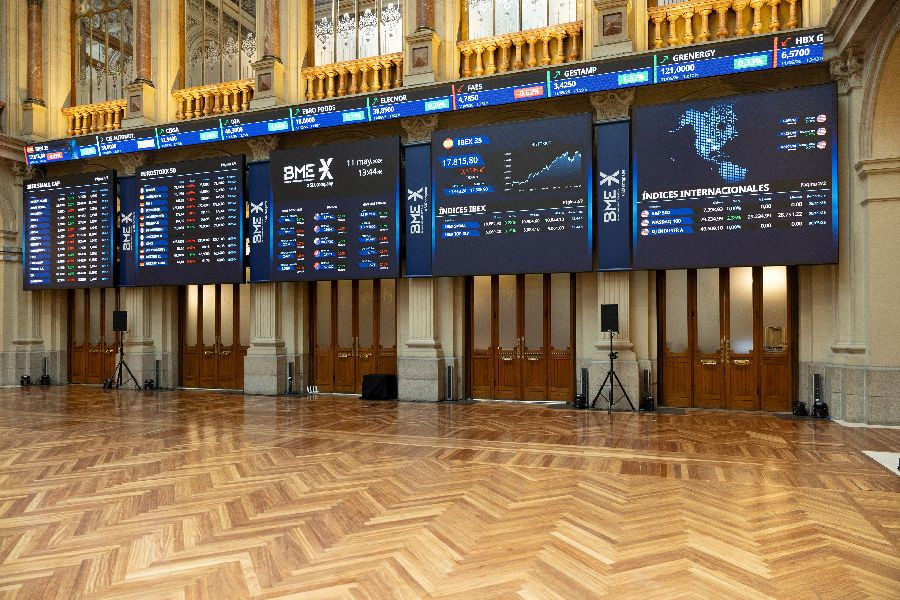 El Ibex 35 cierra con una ca&iacute;da del 1%,  con el petr&oacute;leo subiendo m&aacute;s de un 3%