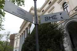 El Ibex 35 pierde los 17.100 puntos en la semana, con el petr&oacute;leo en 101 d&oacute;lares