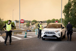 El incendio alcanza su "momento &aacute;lgido", con la cabeza fuera de capacidad de extinci&oacute;n y m&aacute;s de 45.000 afectados