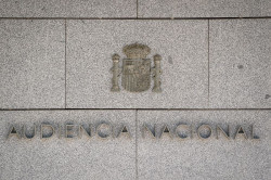 El juez admite a PP, Vox y Hazte O&iacute;r en el `caso Plus Ultra` y analiza si agrupar las acusaciones populares