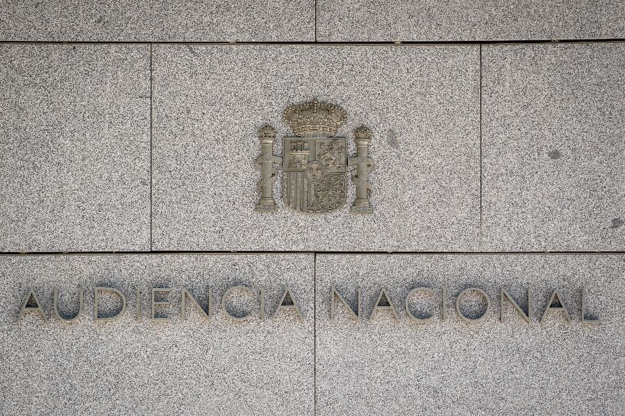 El juez admite a PP, Vox y Hazte O&iacute;r en el `caso Plus Ultra` y analiza si agrupar las acusaciones populares