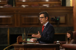 El juez que investiga el caso Pegasus levanta el secreto y cita como testigo al ministro Bola&ntilde;os que no sabe nada