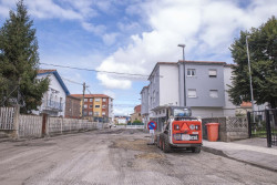 El nuevo Plan de Asfaltado de Torrelavega actuar&aacute; en 50.400 metros cuadrados de barrios y pueblos