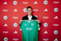 El portero blaugrana Marc-Andr&eacute; ter Stegen jugar&aacute; cedido en el Ajax de M&iacute;chel