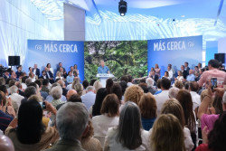 El PP arranca en Santiago su camino hacia a las municipales: "Ganar, ganar, ganar y volver a ganar"