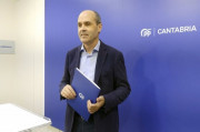 El PP de Cantabria pide elecciones e insta a Casares a decir "basta ya" al "Gobierno m&aacute;s putrefacto de la historia"