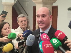 El PP defiende el pacto en Extremadura "leg&iacute;timo, transparente y democr&aacute;tico" que "blinda" derechos de la mujer y LGTBI