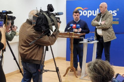 El PP denuncia el reparto de c&oacute;mics de contenido sexual en los colegios de Torrelavega