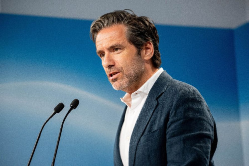 El PP no le da cr&eacute;dito y tilda el bar&oacute;metro del CIS "broma": "pero no anuncia una querella contra Tezanos por despilfarro del dinero p&uacute;blico