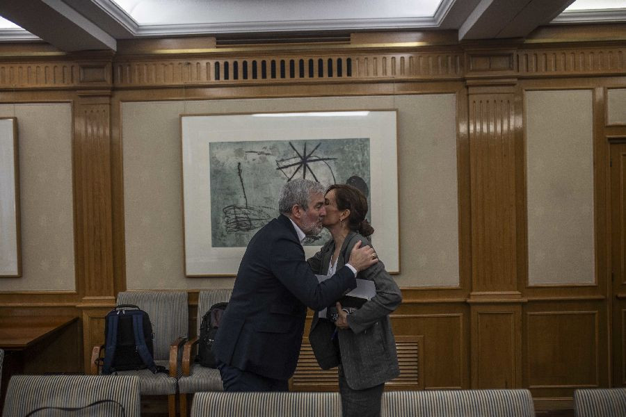 El presidente de Canarias,Clavijo, impide que el barco crucero con virus atraque en Canarias: solo fondear&aacute; y la evacuaci&oacute;n ser&aacute; con una lancha