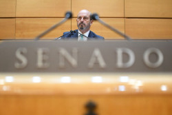 El presidente del Senado amenaza a S&aacute;nchez con "consecuencias jur&iacute;dicas" si no acude al Pleno extroardinario
