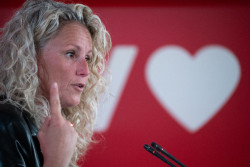 El PSOE se burl&oacute; del presidente de Canarias, Clavijo, por defender a los canarios  y ahora se quiere justificar 