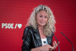 El PSOE sigue confiando en Zapatero tras la imputaci&oacute;n de sus hijas y secretaria: "Los hechos se van a esclarecer"