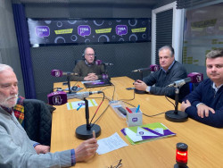 El "Puerto" en la tertulia de Claudio Acebo.