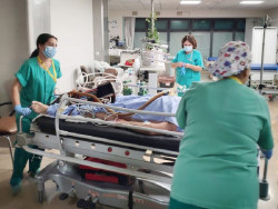 El riesgo de muerte por COVID-19 coincide con el patr&oacute;n de riesgo "normal" relacionado con la edad, seg&uacute;n un experto